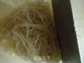 黄豆芽炒粉条的做法步骤：2
