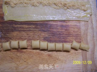 微波炉版肉松迷你小面包的做法步骤：3
