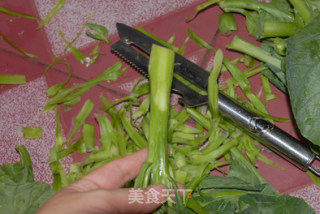 白灼芥兰的做法步骤：1