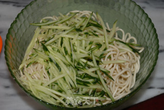 肉酱凉面的做法步骤：3