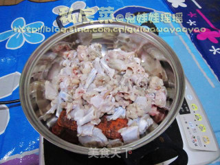 【兔纸私房菜】——躲在家中美美的吃香辣“馋嘴蛙”火锅的做法步骤：10