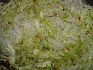 [花样包菜]《包菜炒粉丝》的做法步骤：6