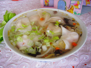 健康午餐--西红柿鸡蛋小馄饨的做法步骤：12