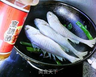 家常炖小黄鱼的做法步骤：3