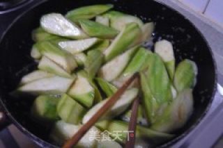 油面筋炒丝瓜的做法步骤：6