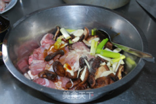 香菇蒸鸡肉的做法步骤：4
