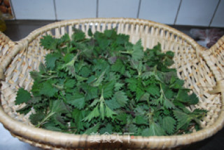 荨麻鸡蛋面的做法步骤：1