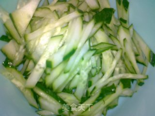 凉拌面的做法步骤：2