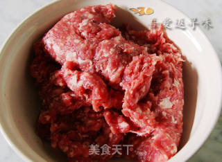 胡椒叶卷肉的做法步骤：1