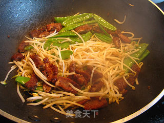 银芽荷豆香煎肉的做法步骤：6