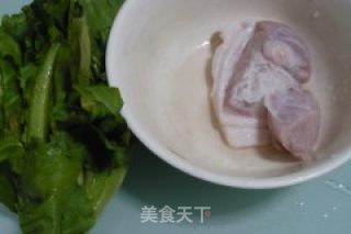 五香肉片生菜包的做法步骤：1