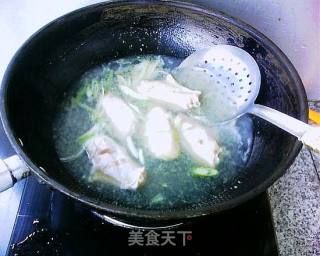 盐煎鸡翅的做法步骤：4