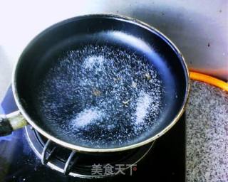盐煎鸡翅的做法步骤：5