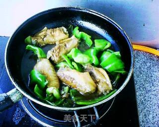 盐煎鸡翅的做法步骤：9