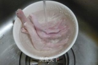 腊味鹅掌的做法步骤：2