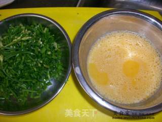 家常菜肴@@韭菜花蛋饼的做法步骤：2