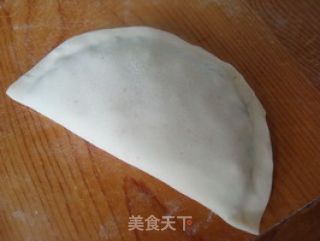 鲜香多汁——虾仁韭菜盒子的做法步骤：11