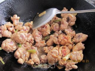 农家小炒鸡的做法步骤：5