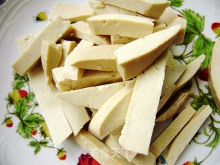 家常菜----小白菜炒豆腐的做法步骤：2