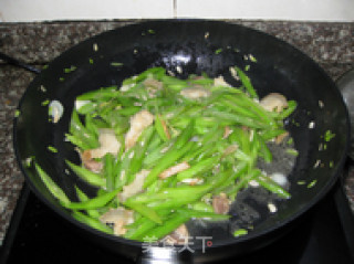 四季豆炒猪肉的做法步骤：8