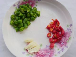 酸辣空心菜梗的做法步骤：3