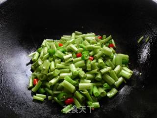 酸辣空心菜梗的做法步骤：6