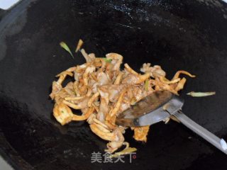 酱爆平菇的做法步骤：5