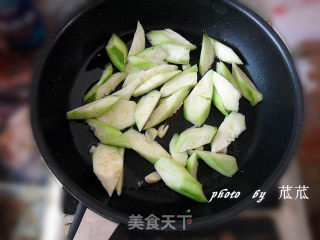 丝瓜肉丸 （丸子的另一种吃法）的做法步骤：5