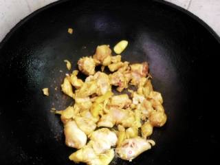 咖喱土豆鸡块的做法步骤：7