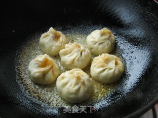 水煎包的做法步骤：1