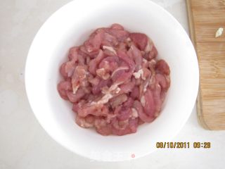 【平淡的幸福】酱香肉丝面的做法步骤：3