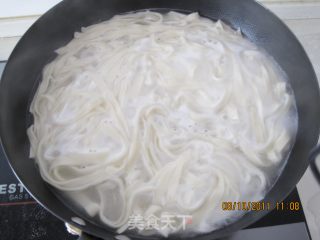 【平淡的幸福】酱香肉丝面的做法步骤：9