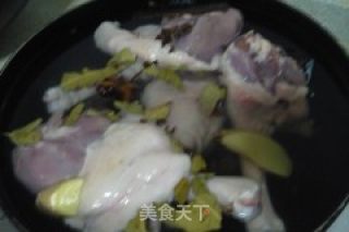 酱鹅腿的做法步骤：2