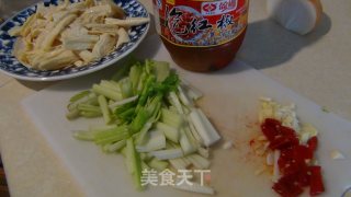 剁椒腐竹的做法步骤：2