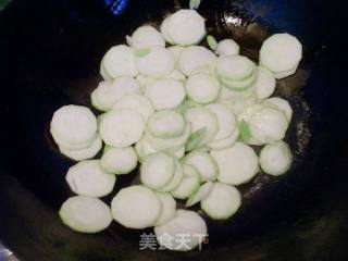 丝瓜木耳汤的做法步骤：5