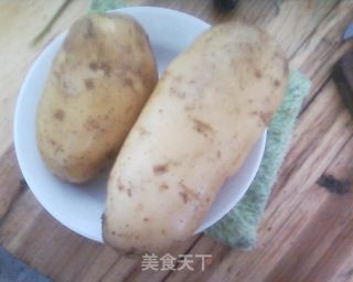 家庭简单版——炸薯条的做法步骤：1