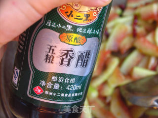 炝炒酸辣西瓜皮的做法步骤：5