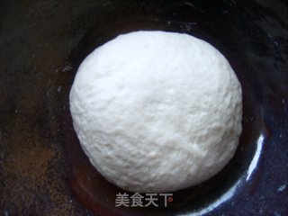 小猪豆沙包的做法步骤：1