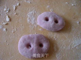 小猪豆沙包的做法步骤：9
