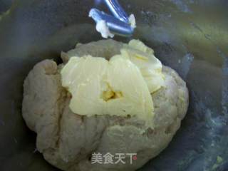 面包物语@@咖喱辣椒粉搭上~~沙丁鱼面包的做法步骤：6