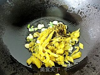 酸菜烧血豆腐的做法步骤：6