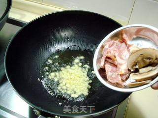 绿酱炒意面的做法步骤：4
