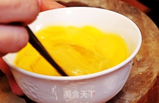 鱼香煎蛋的做法步骤：2