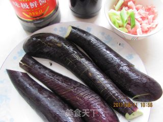 肉末茄子的做法步骤：1