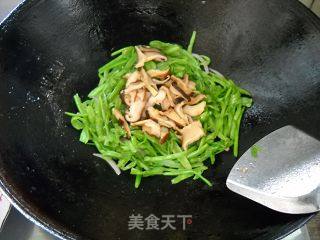 空心菜梗炒肉丝的做法步骤：8