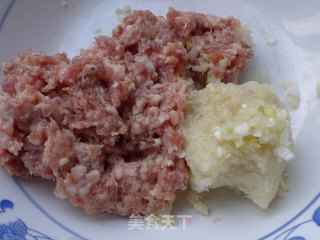 白菜猪肉馅饺子的做法步骤：3