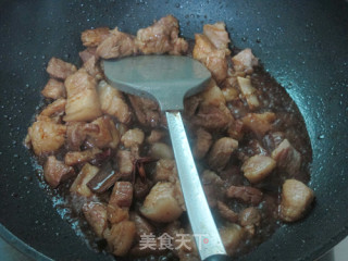 豆泡红烧肉的做法步骤：6
