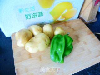 青椒土豆片的做法步骤：1