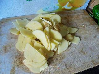 青椒土豆片的做法步骤：2