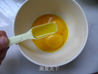香蕉果酱蛋糕卷的做法步骤：4
